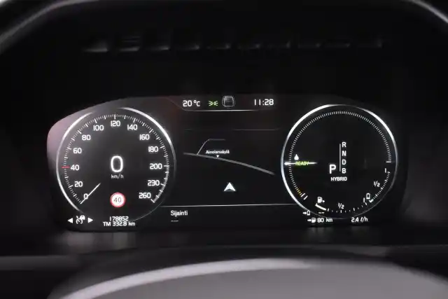 Sininen Maastoauto, Volvo XC90 – GOR-798
