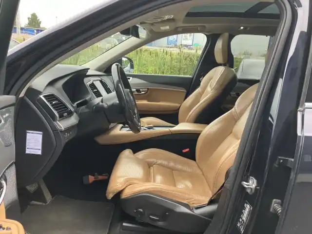 Sininen Maastoauto, Volvo XC90 – GOR-798