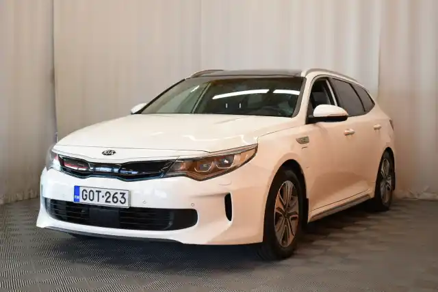 Valkoinen Farmari, Kia Optima – GOT-263