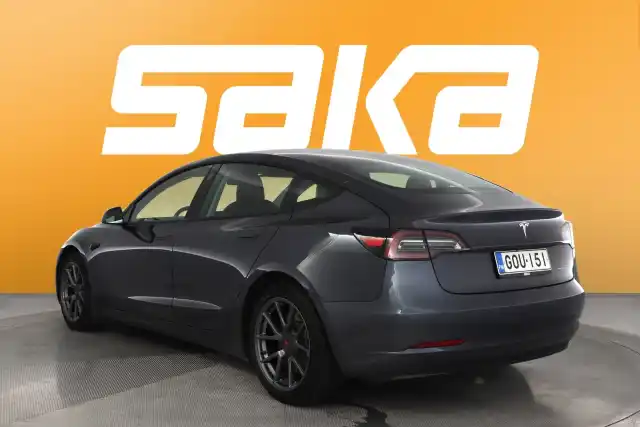 Harmaa Sedan, Tesla Model 3 – GOU-151