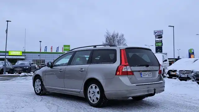 Harmaa Farmari, Volvo V70 – GOV-503