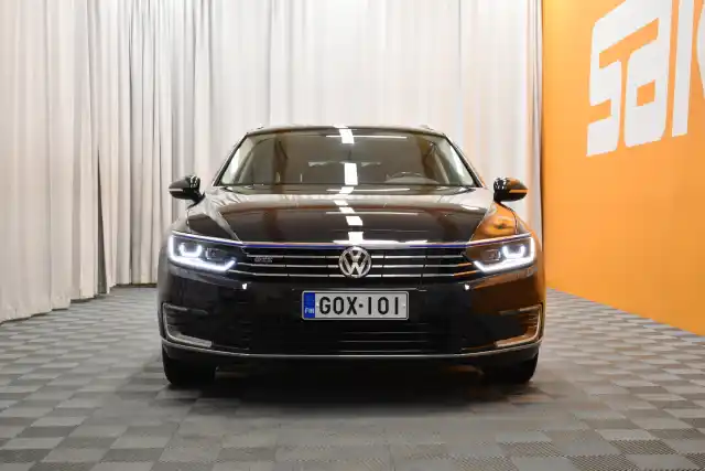 Musta Farmari, Volkswagen Passat – GOX-101