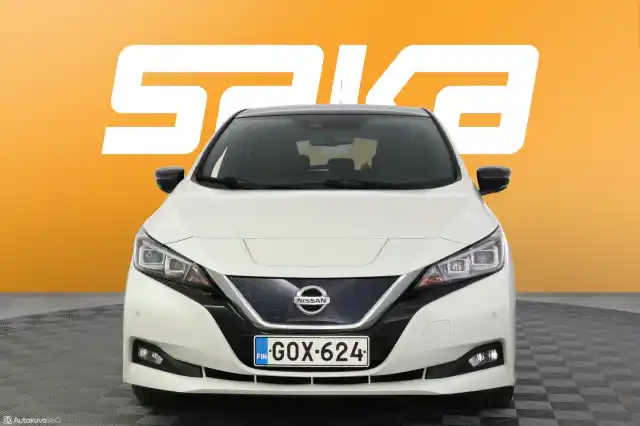 Valkoinen Viistoperä, Nissan Leaf – GOX-624