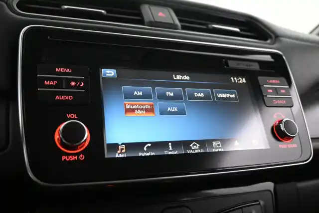 Valkoinen Viistoperä, Nissan Leaf – GOX-624