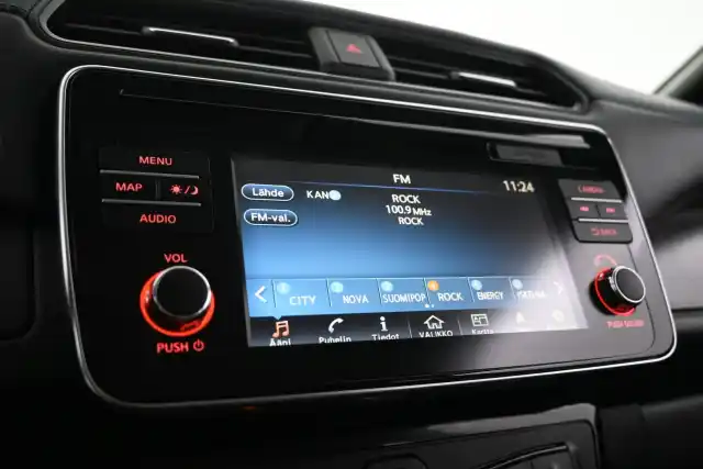 Valkoinen Viistoperä, Nissan Leaf – GOX-624