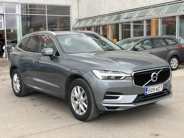 Harmaa Maastoauto, Volvo XC60 – GOX-627