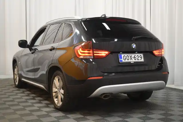 Musta Maastoauto, BMW X1 – GOX-629