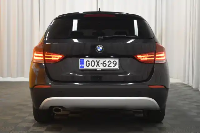 Musta Maastoauto, BMW X1 – GOX-629