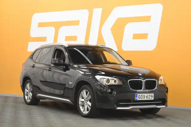 Musta Maastoauto, BMW X1 – GOX-629