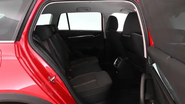 Punainen Farmari, Skoda Octavia – GOY-211
