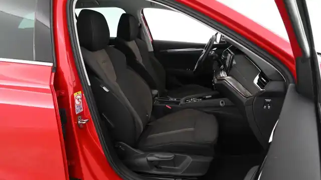 Punainen Farmari, Skoda Octavia – GOY-211