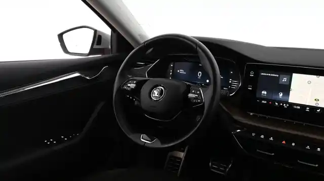 Punainen Farmari, Skoda Octavia – GOY-211