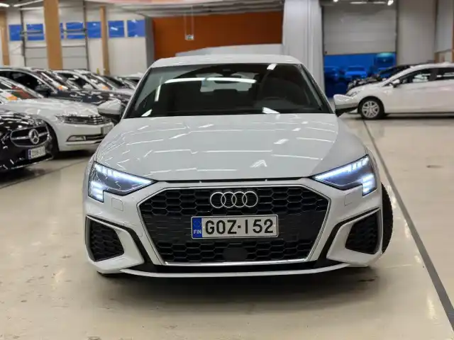 Valkoinen Viistoperä, Audi A3 – GOZ-152