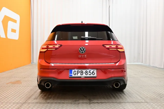 Punainen Viistoperä, Volkswagen Golf – GPB-856