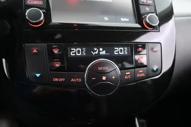 Valkoinen Tila-auto, Nissan Pulsar – GPC-133