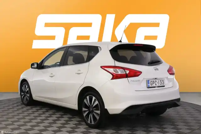 Valkoinen Tila-auto, Nissan Pulsar – GPC-133