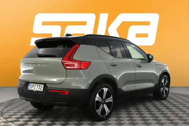 Vihreä Maastoauto, Volvo XC40 – GPC-732