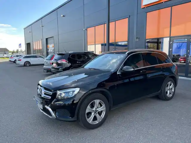 Musta Maastoauto, Mercedes-Benz GLC – GPE-316