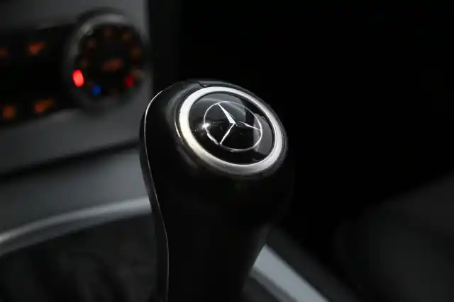 Musta Sedan, Mercedes-Benz C – GPF-664