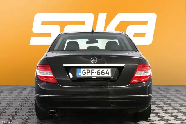Musta Sedan, Mercedes-Benz C – GPF-664