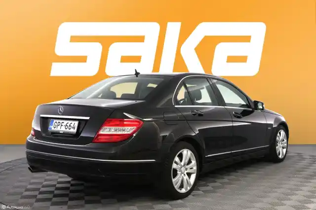 Musta Sedan, Mercedes-Benz C – GPF-664