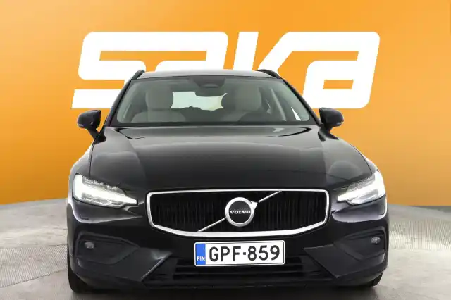 Musta Farmari, Volvo V60 – GPF-859