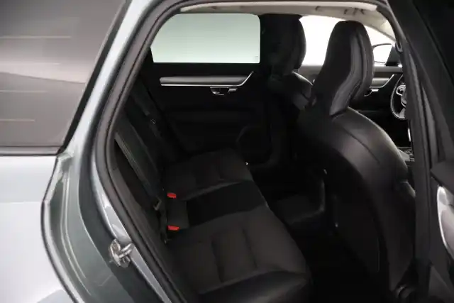 Harmaa Farmari, Volvo V90 – GPH-693
