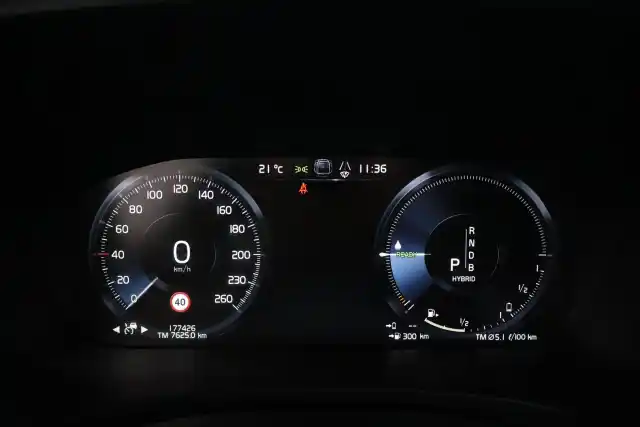 Harmaa Farmari, Volvo V90 – GPH-693