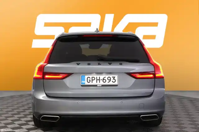 Harmaa Farmari, Volvo V90 – GPH-693