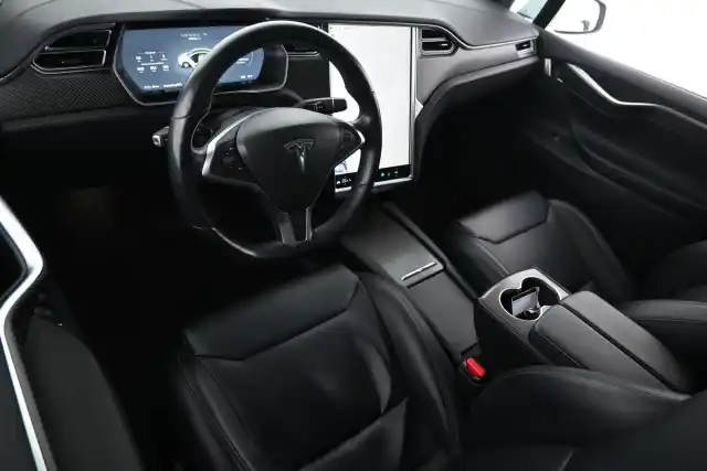 Valkoinen Maastoauto, Tesla Model X – GPI-989