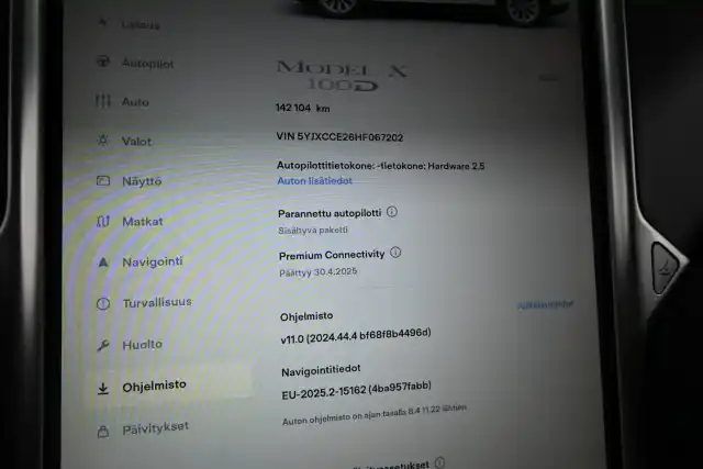 Valkoinen Maastoauto, Tesla Model X – GPI-989