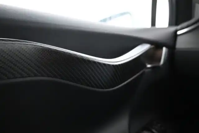 Valkoinen Maastoauto, Tesla Model X – GPI-989
