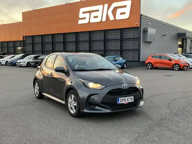 Harmaa Viistoperä, Toyota Yaris – GPK-678