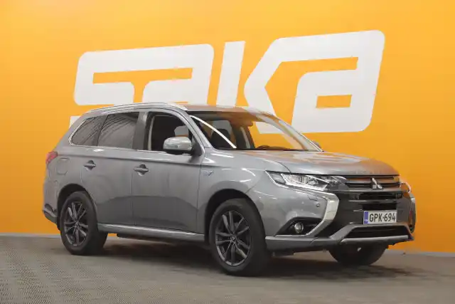 Harmaa Maastoauto, Mitsubishi Outlander PHEV – GPK-694