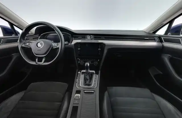 Sininen Farmari, Volkswagen Passat – GPL-499