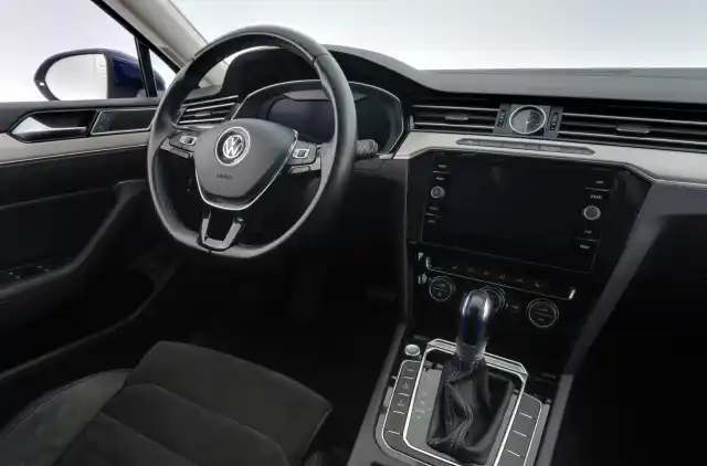 Sininen Farmari, Volkswagen Passat – GPL-499