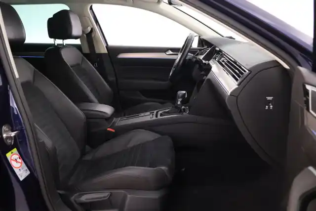 Sininen Farmari, Volkswagen Passat – GPL-499
