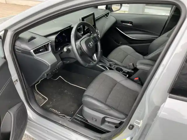 Harmaa Farmari, Toyota Corolla – GPM-717