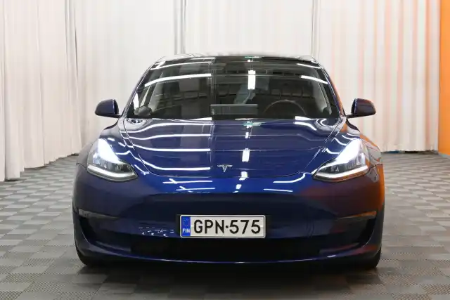 Sininen Sedan, Tesla Model 3 – GPN-575