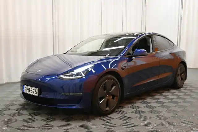 Sininen Sedan, Tesla Model 3 – GPN-575