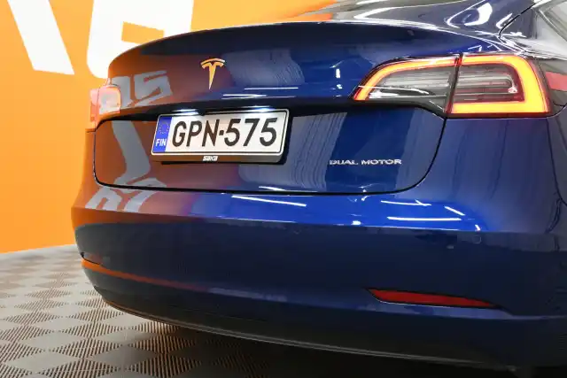 Sininen Sedan, Tesla Model 3 – GPN-575