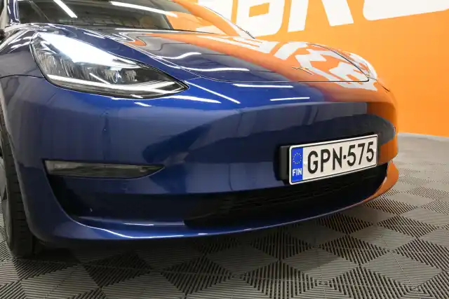 Sininen Sedan, Tesla Model 3 – GPN-575