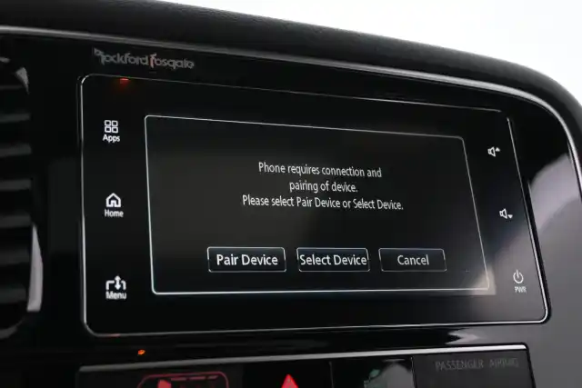 Valkoinen Maastoauto, Mitsubishi Outlander – GPO-128