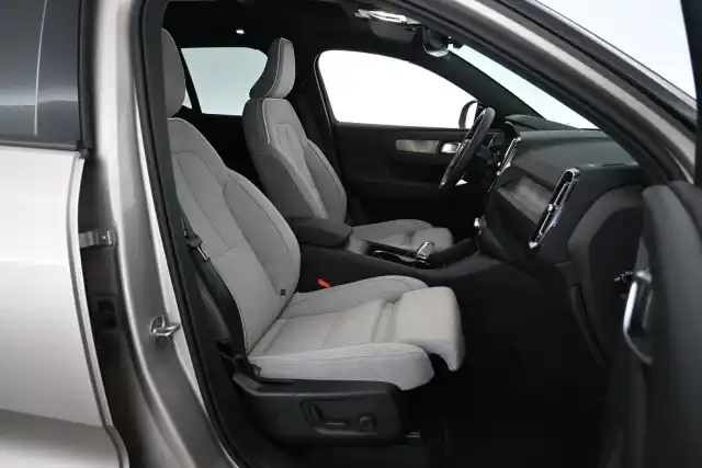 Beige Maastoauto, Volvo XC40 – GPP-371