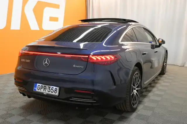 Sininen Sedan, Mercedes-Benz EQS – GPR-358