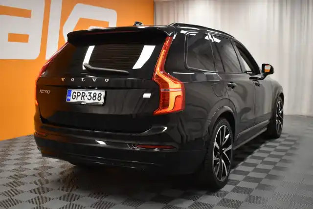 Musta Maastoauto, Volvo XC90 – GPR-388