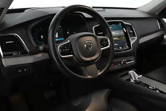 Musta Maastoauto, Volvo XC90 – GPR-388