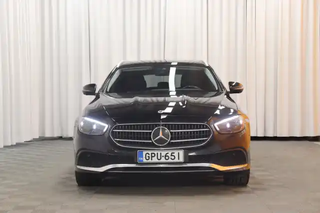 Musta Farmari, Mercedes-Benz E – GPU-651