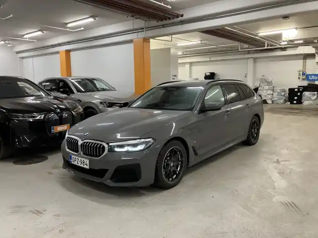 BMW 530