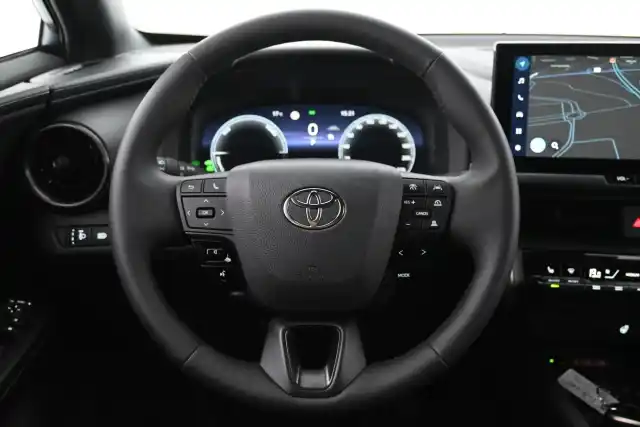 Valkoinen Maastoauto, Toyota C-HR – GRB-943
